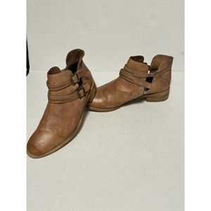 Diba True Women’s Booties Size 7.5 Ankle Boots‎ Tan Buckles